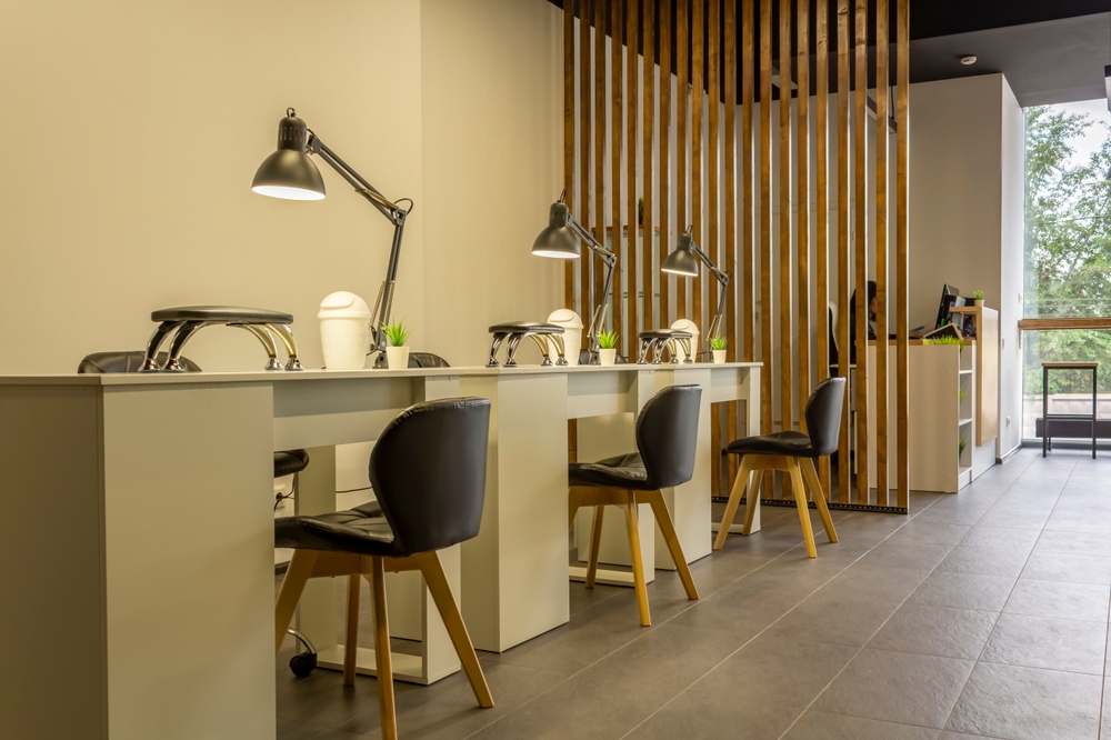 ร้านทำเล็บดีไซน์ระแนงไม้