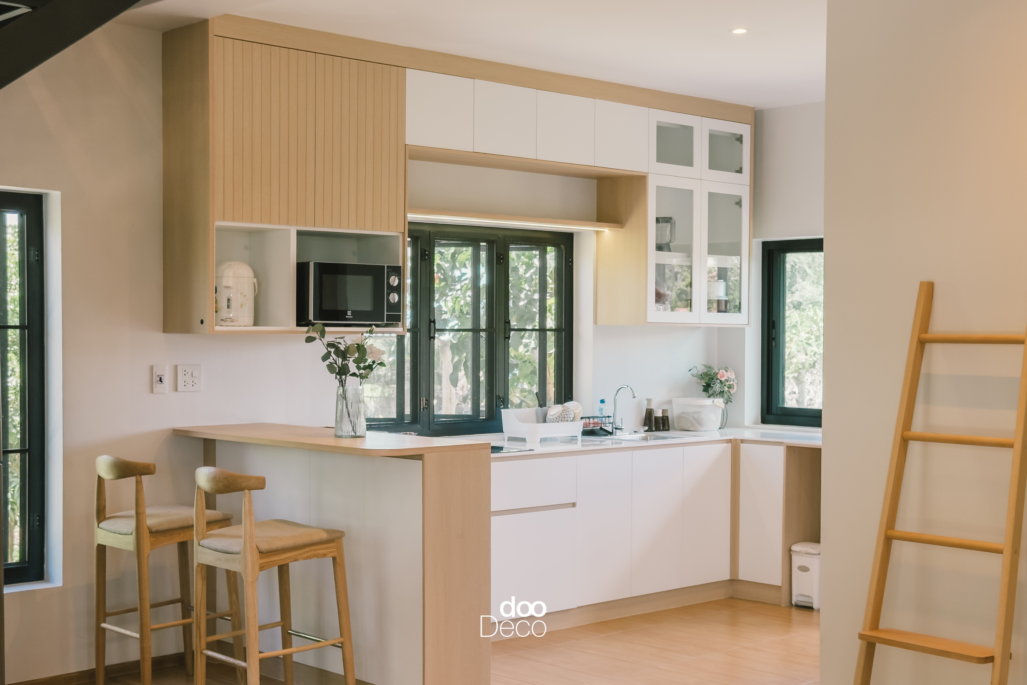 ภาพผลงานออกแบบตกแต่งจริงจาก dooDeco : ห้องครัว บ้านนครสวรรค์