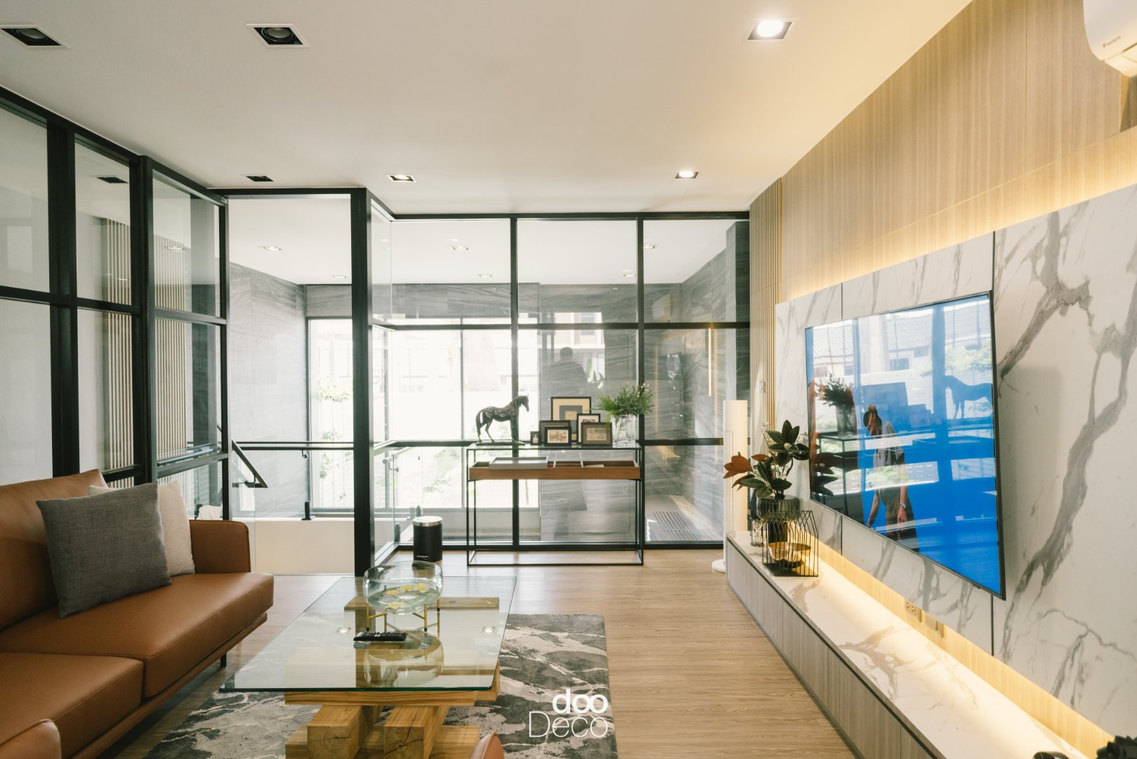 Gallery 19