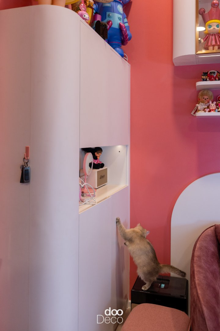 Gallery 16