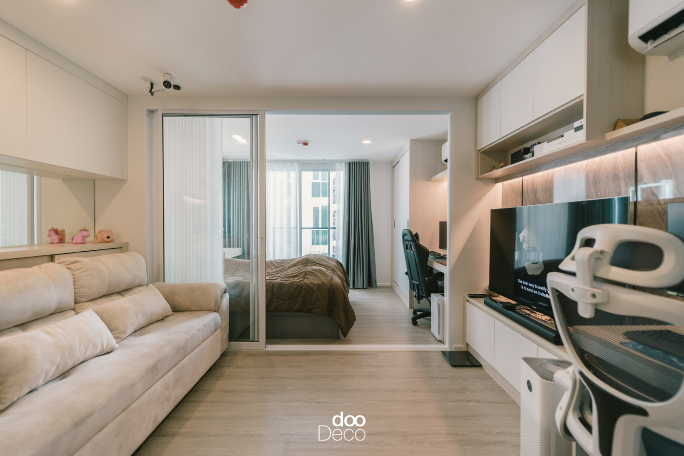 งานตกแต่งและบิ้วอิน-ฟิตอินสไตล์ Modern ห้องนั่งเล่น