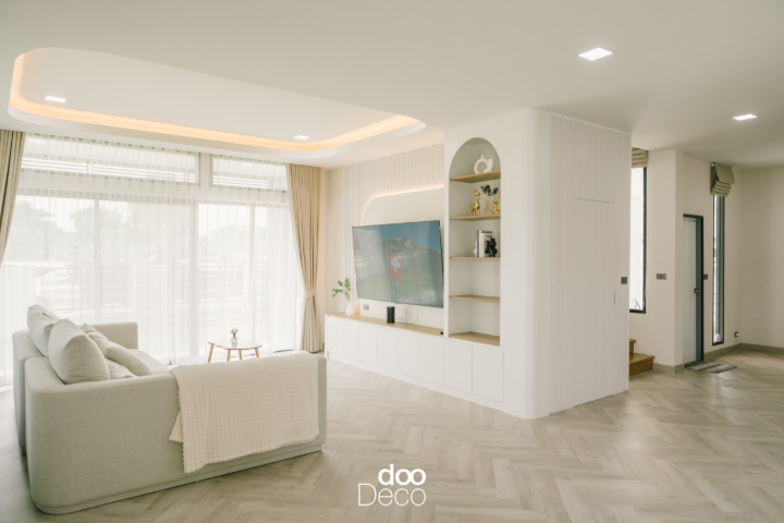 ผ้าม่านสีครีมคู่กับสีขาวในบ้านมินิมอล